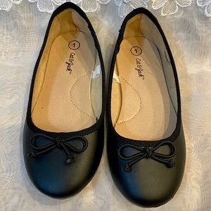 Car and Jack black flats children size 1